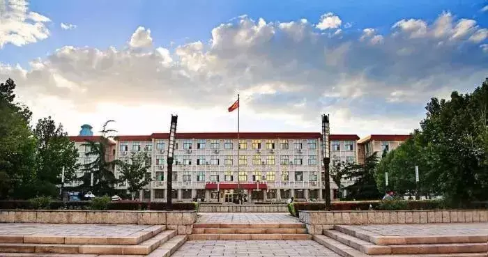 中国政法大学在哪里（中国政法大学在哪里北京）