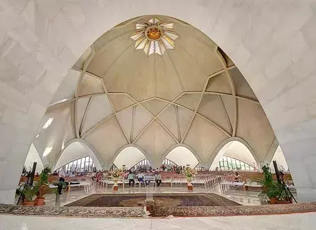 世界上最丑的十大建筑(世界上最丑的地方长什么样)
