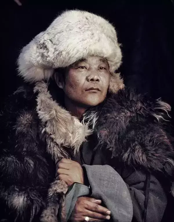 查腾族有多少人(查腾族的居住范围及风俗介绍)