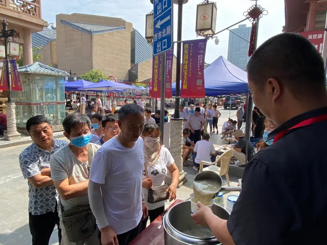 西安古玩市场哪个最火（西安大唐西市古玩地摊时间）