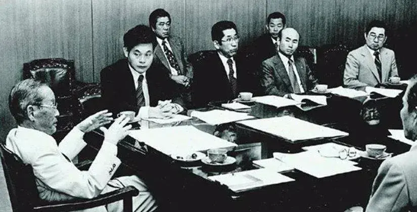 洪罗喜多少岁（洪罗喜简介及年轻时图片）