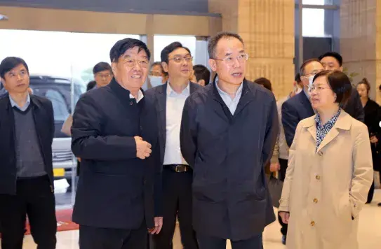 徐镜人在新疆发生了什么(扬子江药业厂房)
