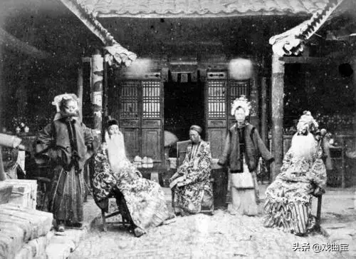 京剧有多少年历史2022（中国传统京剧介绍及起源）