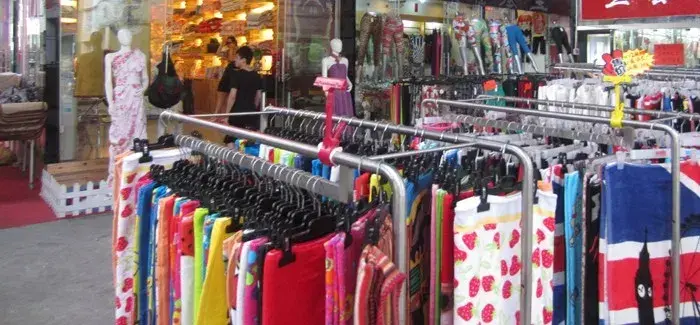 武汉批发衣服哪里最便宜质量又好(武汉高端服装批发市场)