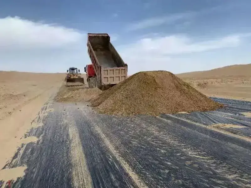 塔克拉玛干沙漠公路有多少公里(公路攻略及图片简介)